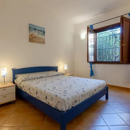 Apartment Guesthost - Lovely With Garden Villasimius