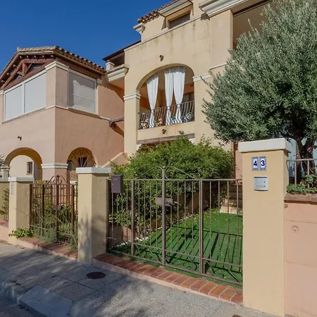 Guesthost - Lovely With Garden Apartamento Villasimius