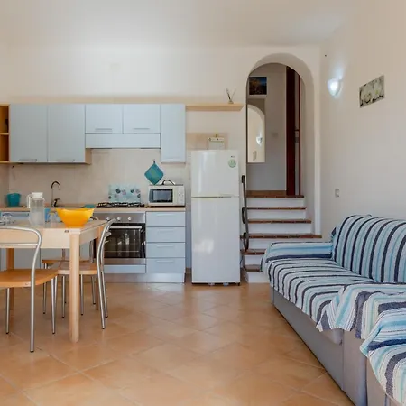 公寓 Guesthost - Lovely With Garden *